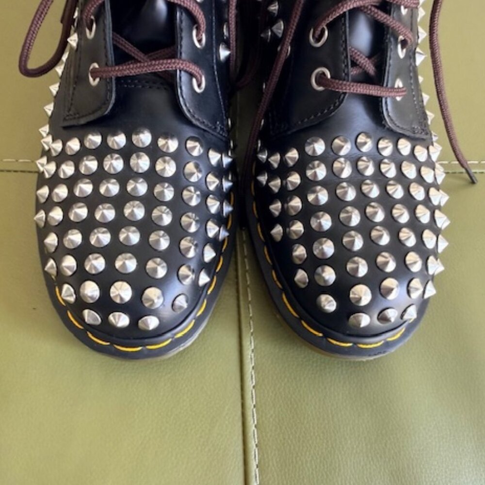 Dr. Martens 1460 studded boot size US women's 11 / 10 men / UK 9 EUC - Picture 5 of 9